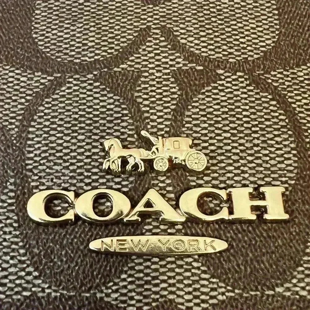 COACH Gallery Tote In Signature Canvas Top Zip Tan Brown Dark Green 79609 EUC - Picture 4 of 10